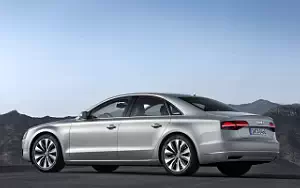   Audi A8 4.0 TFSI quattro - 2013