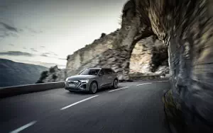   Audi Q8 55 e-tron quattro - 2022