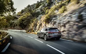   Audi Q8 55 e-tron quattro - 2022