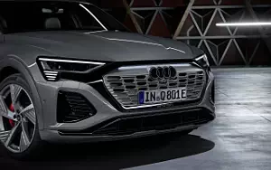   Audi Q8 55 e-tron quattro - 2022
