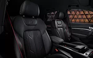   Audi Q8 55 e-tron quattro - 2022