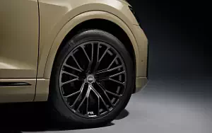   Audi Q8 55 TFSI quattro S line - 2023