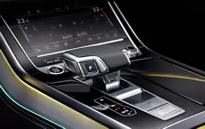   Audi Q8 55 TFSI quattro S line - 2023