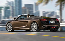   Audi R8 V10 Spyder - 2010