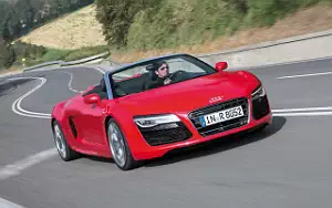   Audi R8 V10 Spyder - 2012