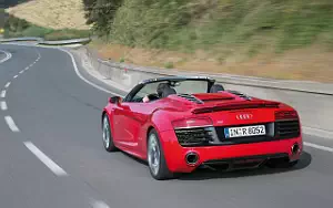   Audi R8 V10 Spyder - 2012