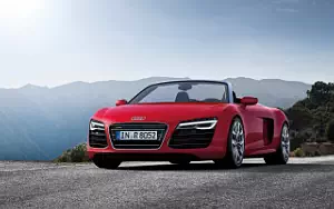  Audi R8 V10 Spyder - 2012