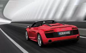   Audi R8 V10 Spyder - 2012
