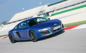   Audi R8 V10 plus - 2012