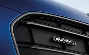   Audi R8 V10 plus - 2012