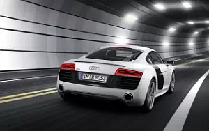   Audi R8 V10 - 2012