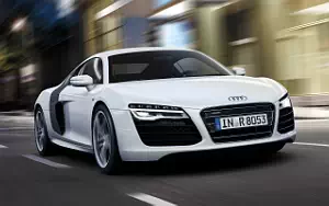   Audi R8 V10 - 2012