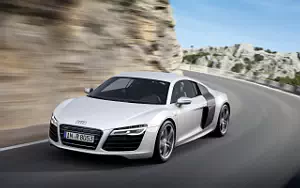   Audi R8 V10 - 2012