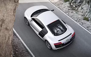   Audi R8 V10 - 2012