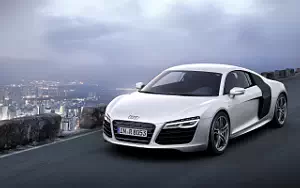   Audi R8 V10 - 2012