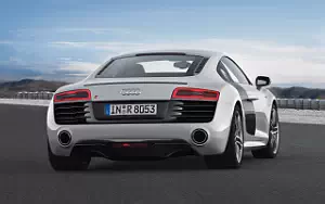   Audi R8 V10 - 2012