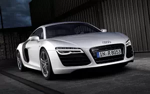   Audi R8 V10 - 2012