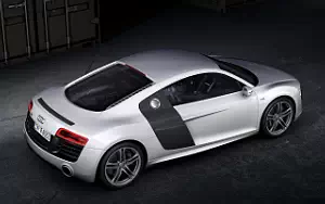   Audi R8 V10 - 2012
