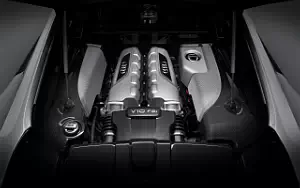   Audi R8 V10 - 2012