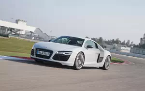   Audi R8 V8 Coupe - 2012