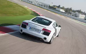   Audi R8 V8 Coupe - 2012