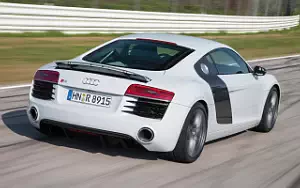   Audi R8 V8 Coupe - 2012