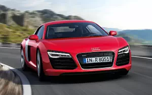   Audi R8 - 2012