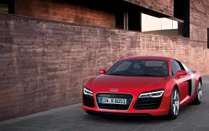   Audi R8 - 2012