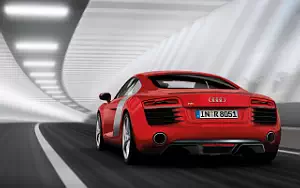   Audi R8 - 2012