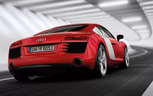   Audi R8 - 2012