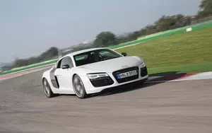   Audi R8 V8 Coupe - 2014
