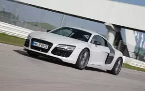   Audi R8 V8 Coupe - 2014