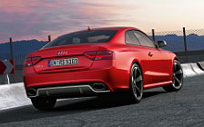   Audi RS5 - 2011
