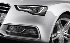   Audi S5 Coupe - 2011