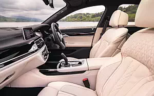   BMW 750i xDrive M Sport UK-spec - 2019