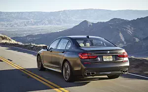   BMW M760i xDrive US-spec - 2017