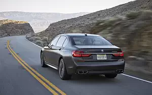   BMW M760i xDrive US-spec - 2017