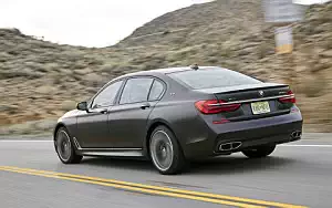   BMW M760i xDrive US-spec - 2017
