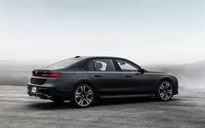   BMW 760i xDrive M Sport US-spec - 2022