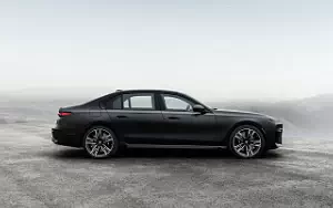   BMW 760i xDrive M Sport US-spec - 2022