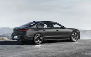   BMW 760i xDrive M Sport US-spec - 2022