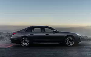   BMW 760i xDrive M Sport US-spec - 2022