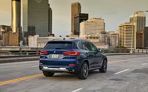   BMW X5 xDrive40i xLine US-spec - 2018