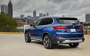   BMW X5 xDrive40i xLine US-spec - 2018
