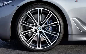   BMW 540i Sedan M Sport - 2017