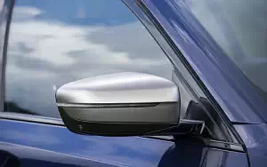   BMW M550i xDrive Sedan - 2017