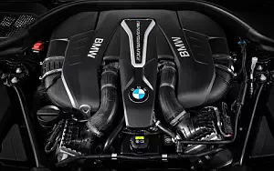   BMW M550i xDrive Sedan - 2017