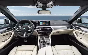   BMW M550i xDrive Sedan - 2017