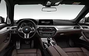   BMW M550i xDrive Sedan - 2017