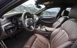  BMW M550i xDrive Sedan - 2017